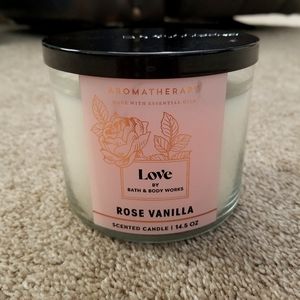 B&BW Aromatherapy Rose Vanilla 14.5 oz Candle